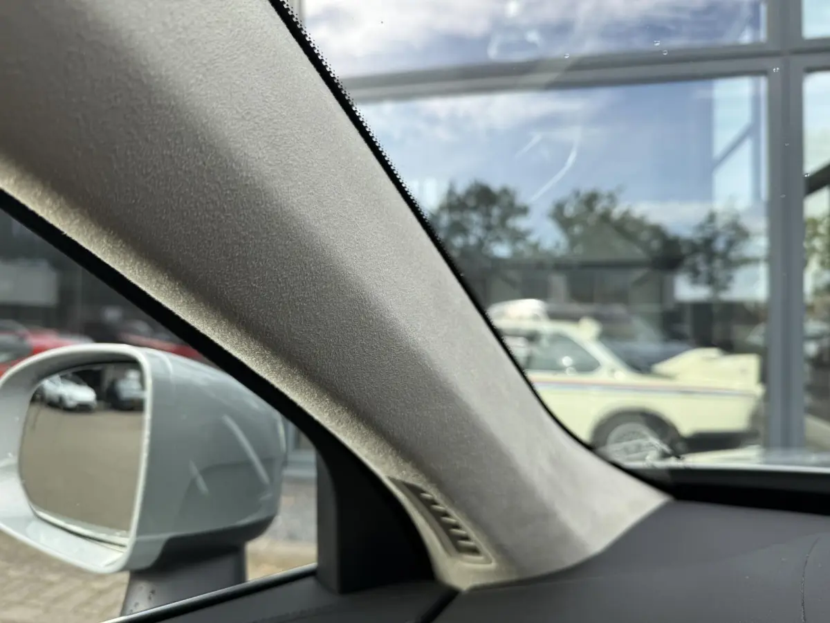 Volvo XC90 T8 Plug-in Hybrid ULTIMATE Bright VAN:54.900,- VOOR: 52.877,- UW HERFSTVOORDEEL:2.023,-| SOH 100%| 7 PERSOONS| HARMAN KARDON| 360 CAMERA| ELEK. TREKHAAK|  PANO| ACHTERBANK VERWARM