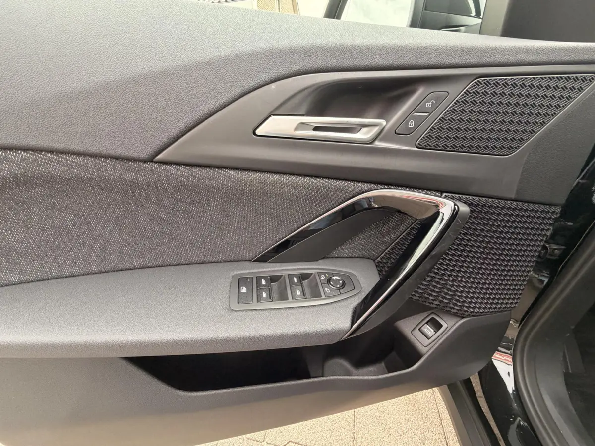 sDrive20i