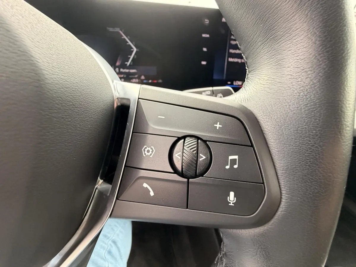 sDrive20i