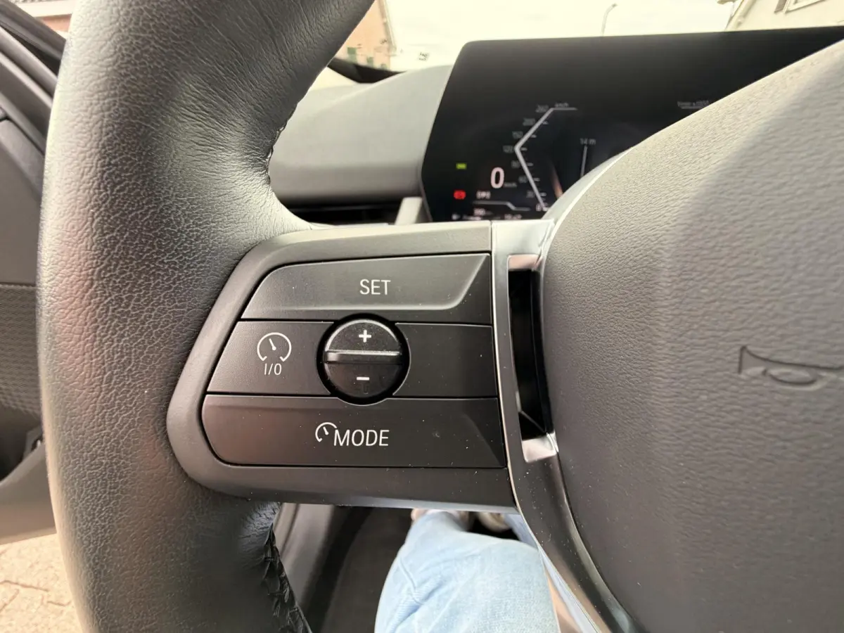 sDrive20i