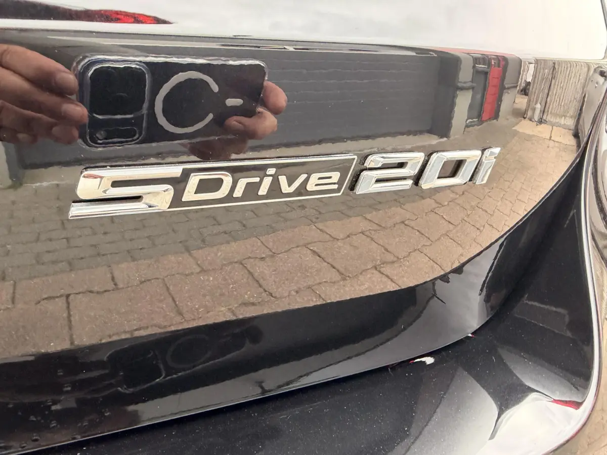 sDrive20i