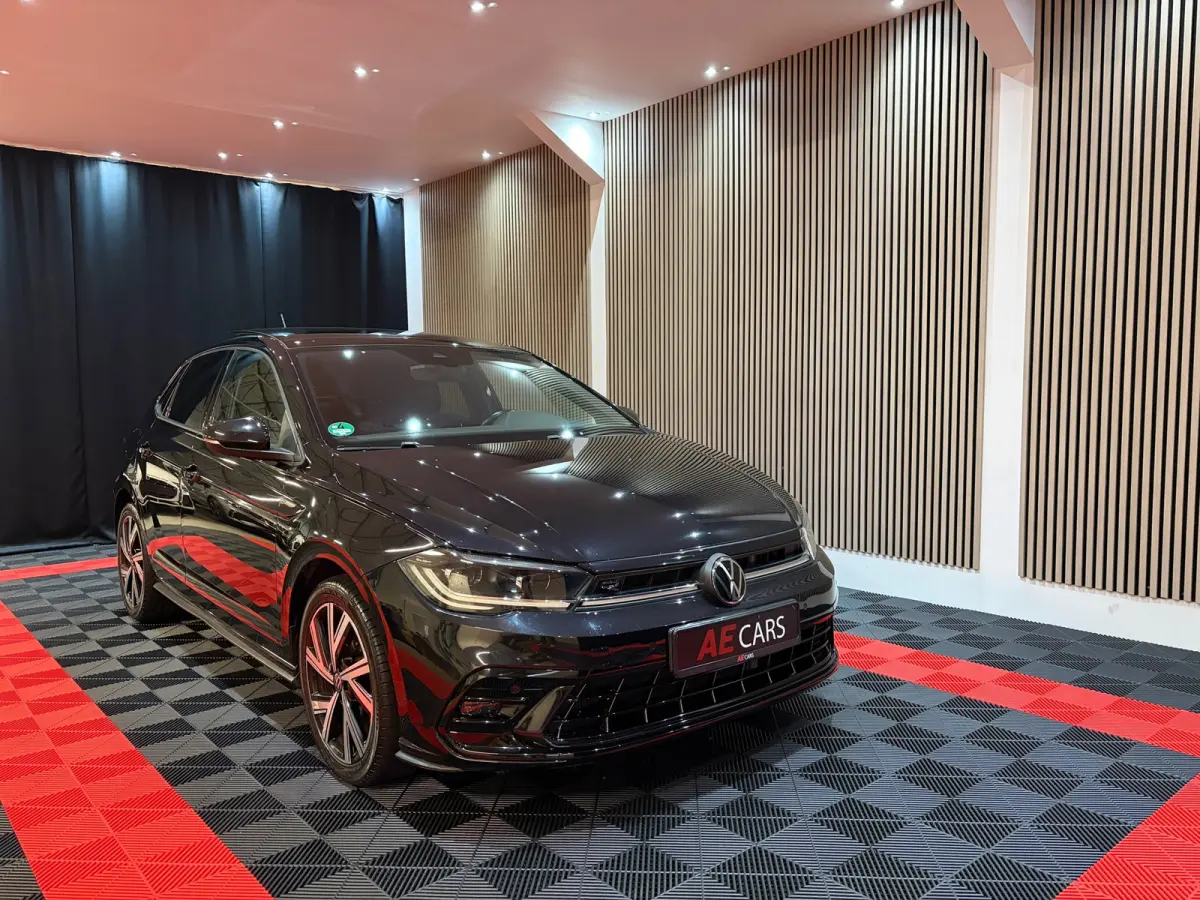 1.0 TSI R-Line Business Pano Navi Led IQ Lights Camera