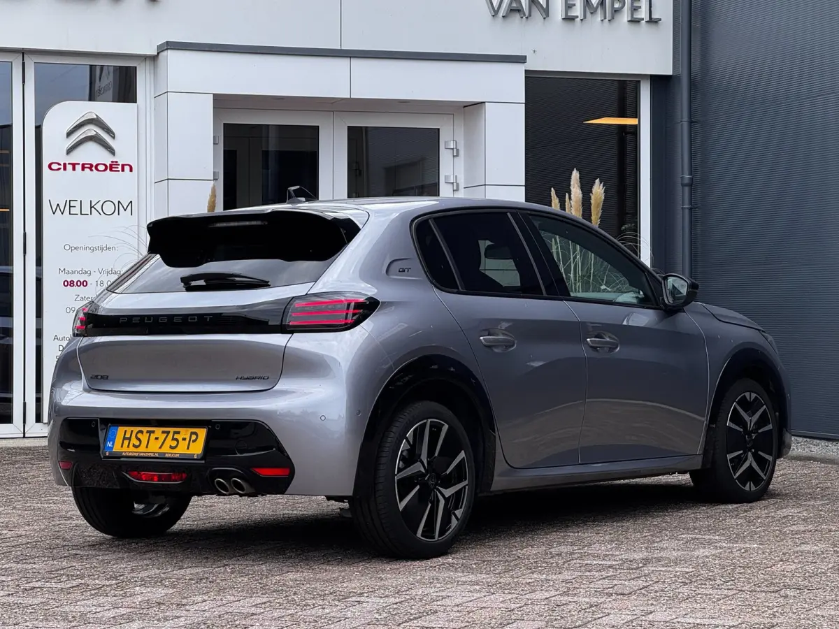 1.2 Hybrid 145 e-DCS6 GT | NL-Auto | 360 Camera | Navigatie | Adaptive Cruise | Automaat | Virtual Cockpit