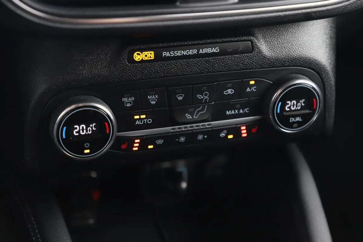 1.0 EcoBoost Titanium X Business 125PK Virtual Cockpit Winter Pakket Navigatie Achteruitrijcamera Adaptive Cruise Lane Assist