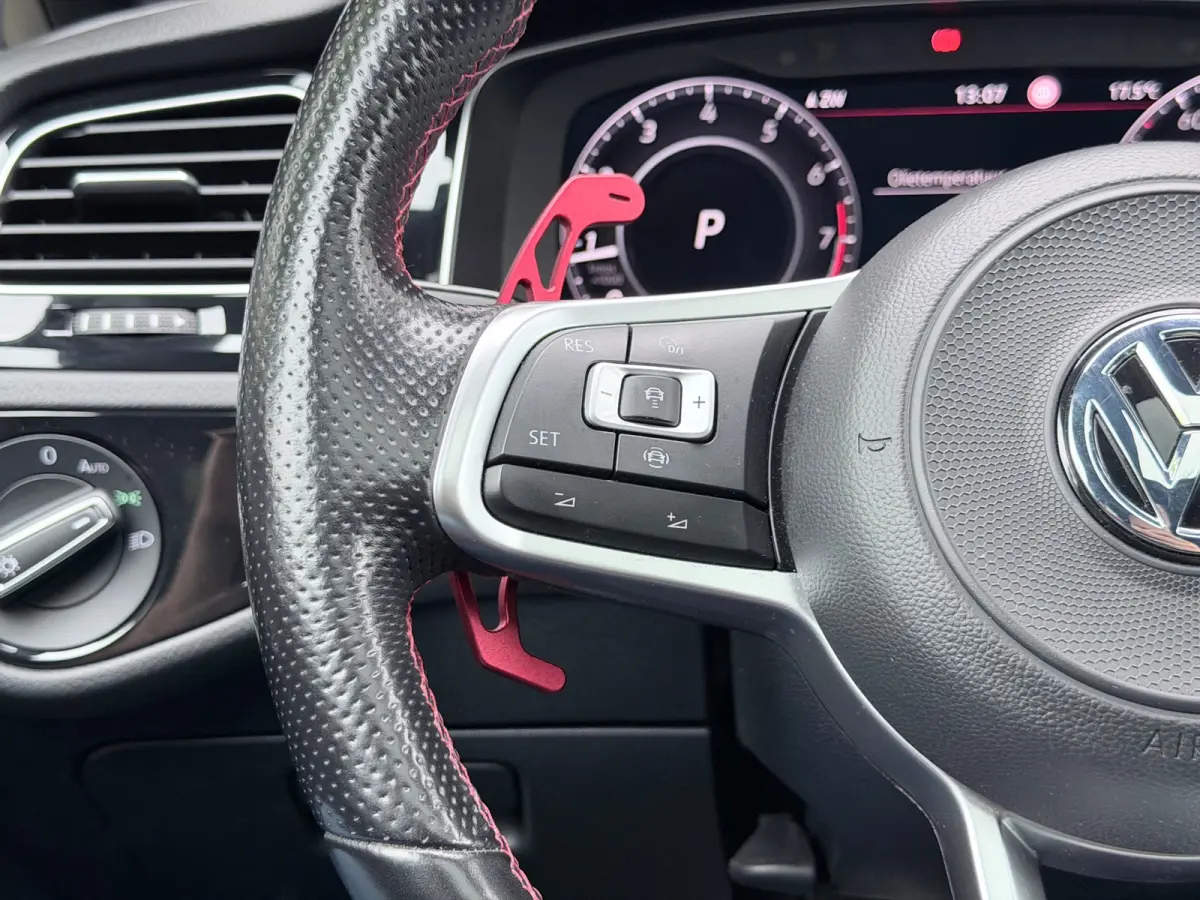 2.0 TSI GTI TCR Pano/Keyless/Camera