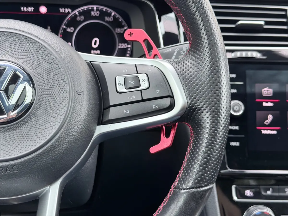 2.0 TSI GTI TCR Pano/Keyless/Camera