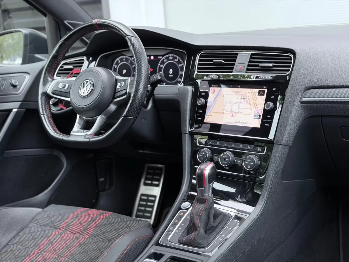2.0 TSI GTI TCR Pano/Keyless/Camera