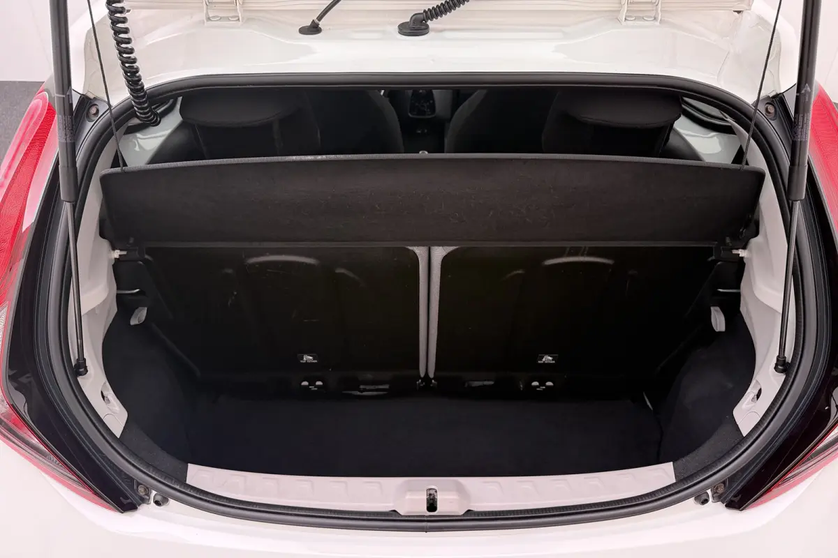 1.0 Aut. VVT-i x-play Carplay Camera Airco