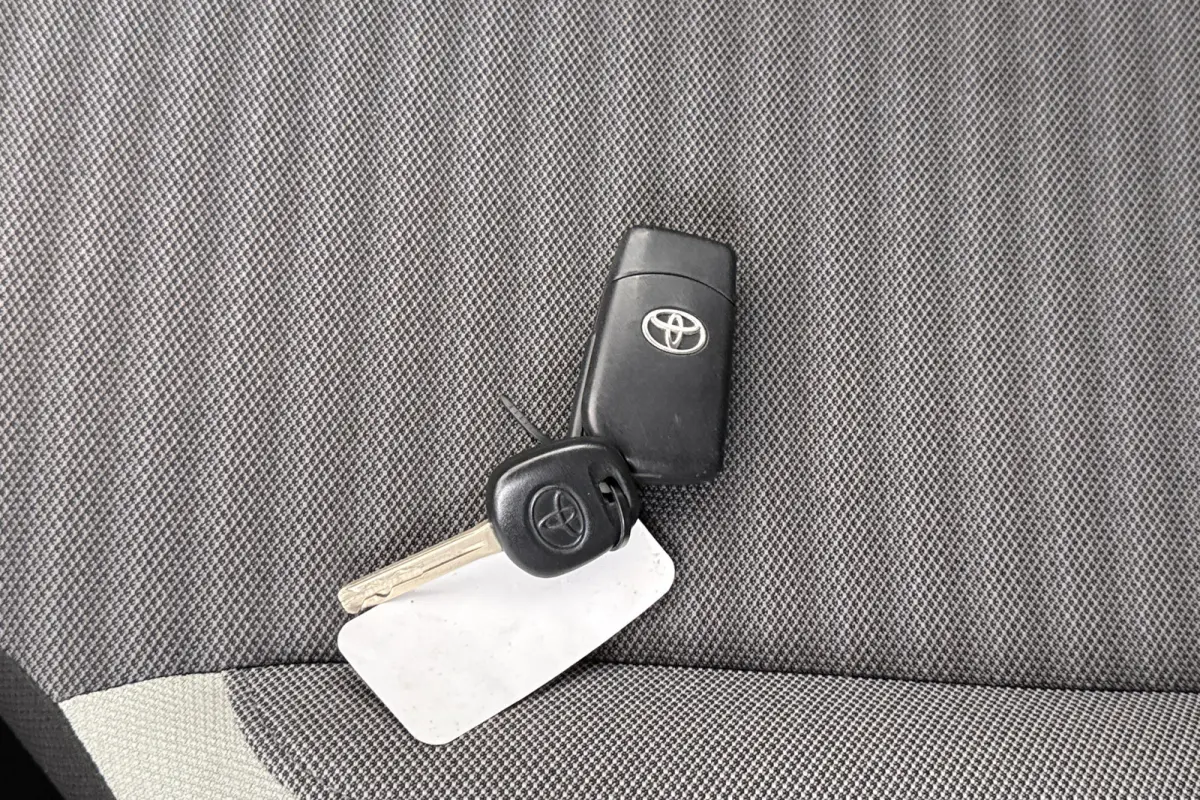 1.0 Aut. VVT-i x-play Carplay Camera Airco