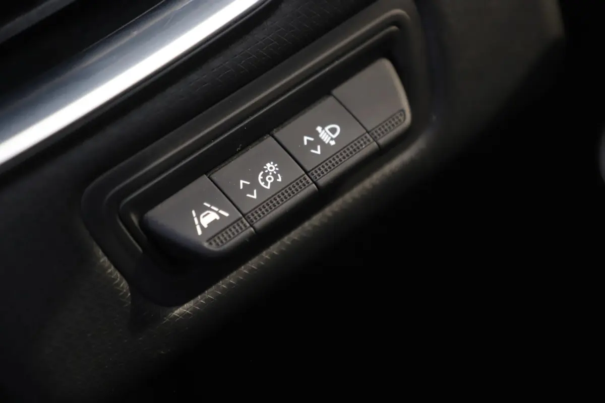 1.0 TCe Zen 101PK Navigatie Carplay Android Airco Cruise Rijstrooksensor Parkeersensor LED