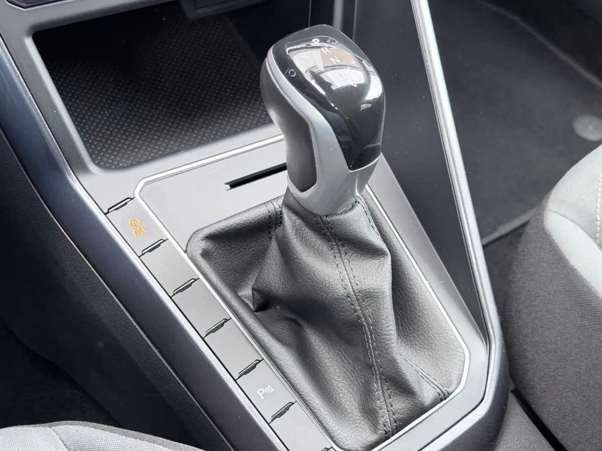 1.0 TSI Style IQ.Light/Camera/AppleCar