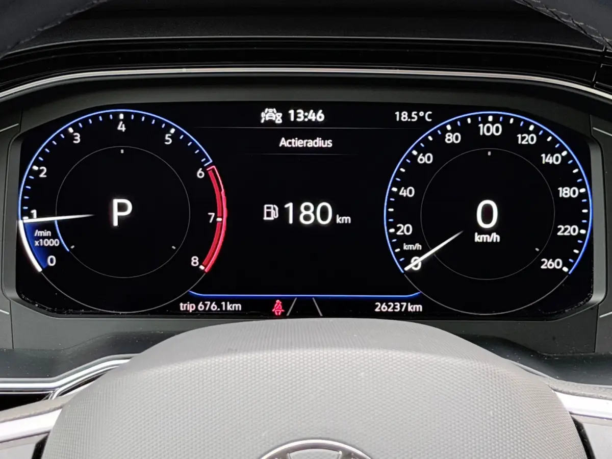 1.0 TSI Style IQ.Light/Camera/AppleCar