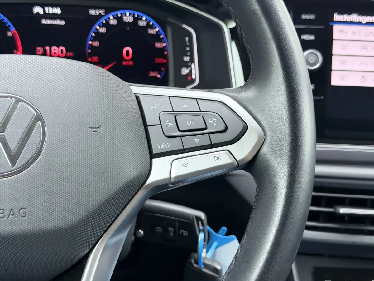 1.0 TSI Style IQ.Light/Camera/AppleCar