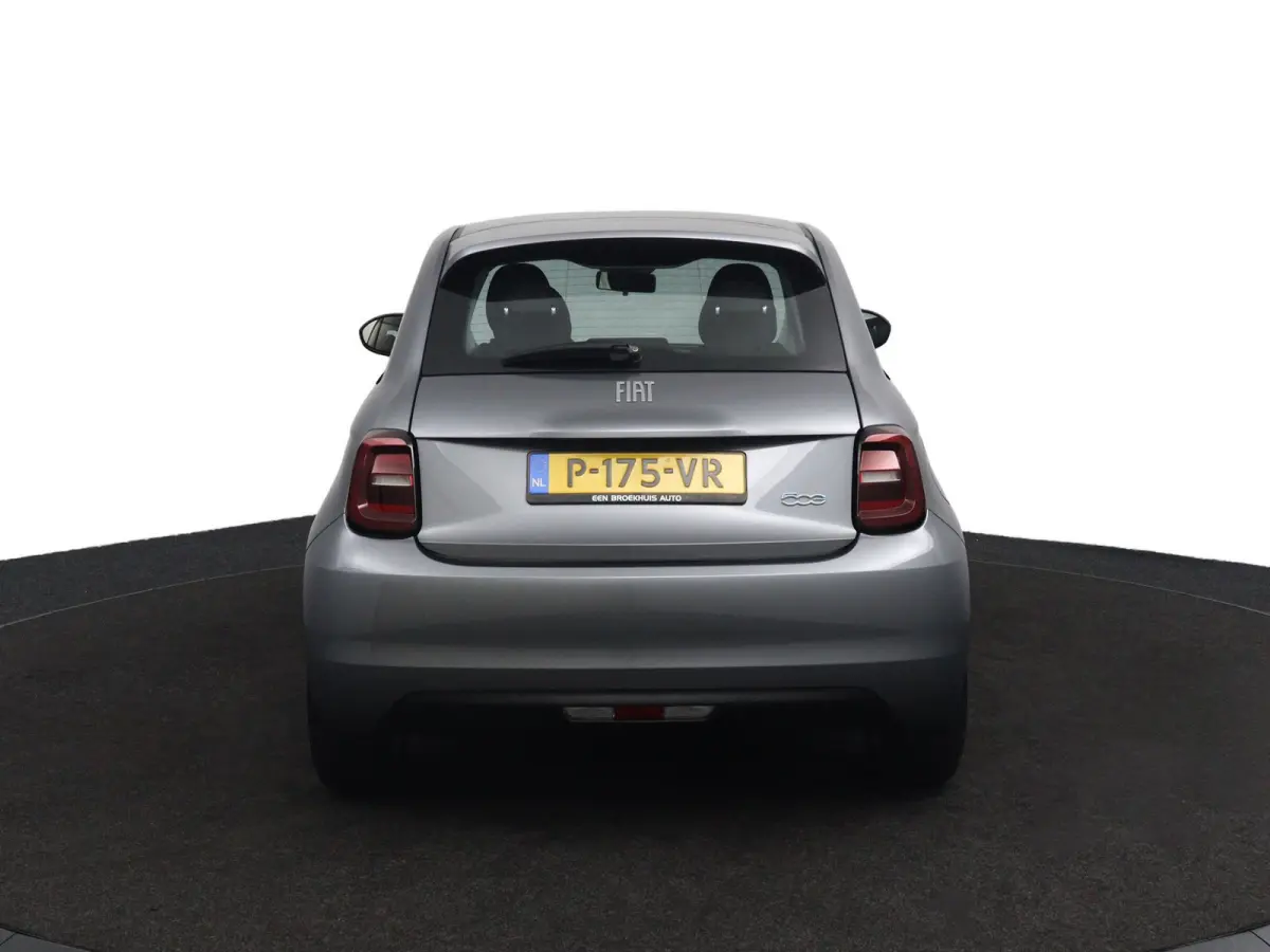 Icon 42 kWh | SoH 93,7% | Navigatie | Cruise Control | Digitaal Dashboard | Lichtmetalen Velgen | Climate Control | Bluetooth