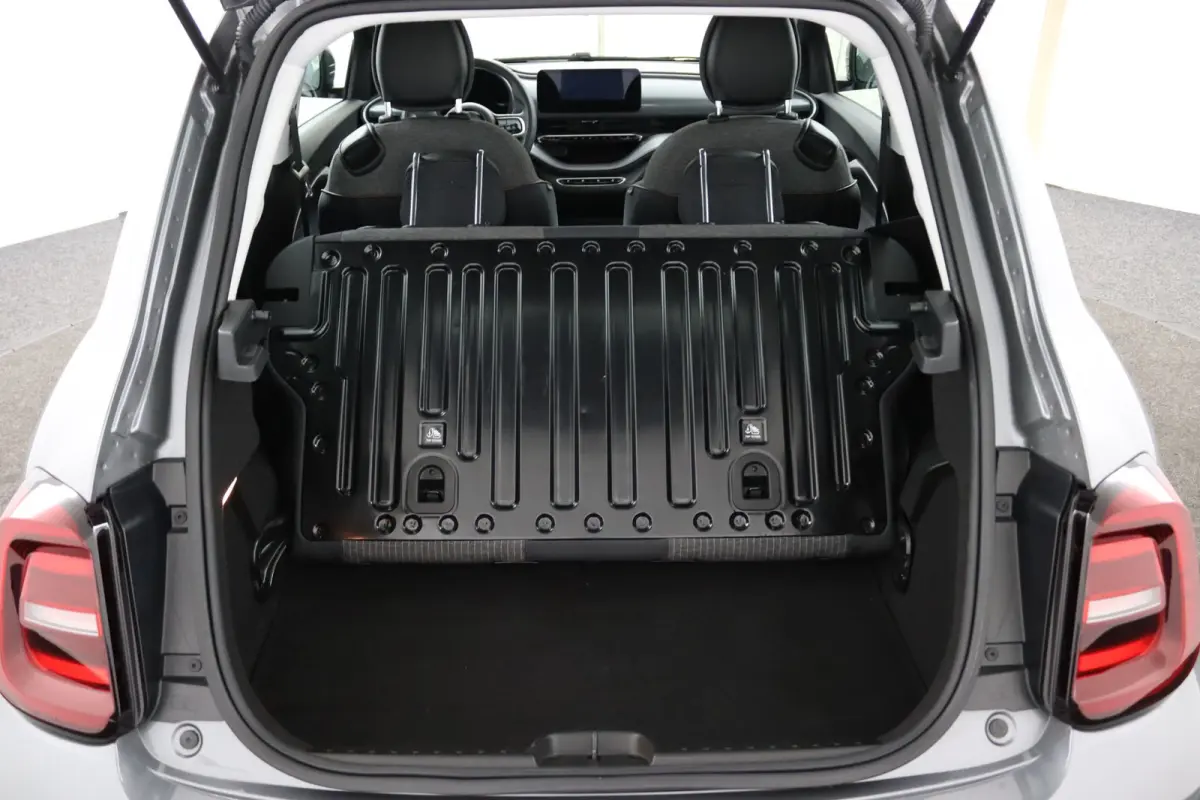 Icon 42 kWh | SoH 93,7% | Navigatie | Cruise Control | Digitaal Dashboard | Lichtmetalen Velgen | Climate Control | Bluetooth