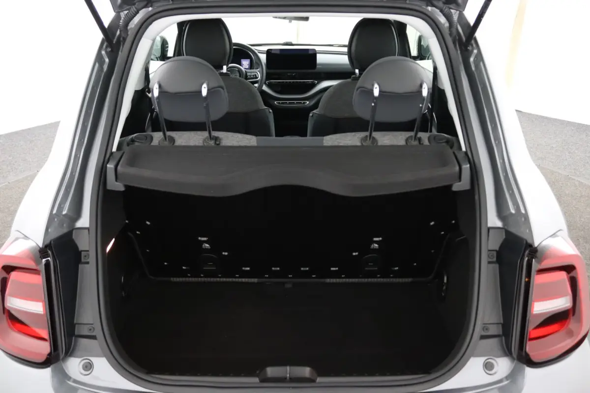 Icon 42 kWh | SoH 93,7% | Navigatie | Cruise Control | Digitaal Dashboard | Lichtmetalen Velgen | Climate Control | Bluetooth
