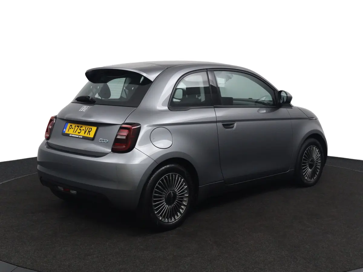Icon 42 kWh | SoH 93,7% | Navigatie | Cruise Control | Digitaal Dashboard | Lichtmetalen Velgen | Climate Control | Bluetooth