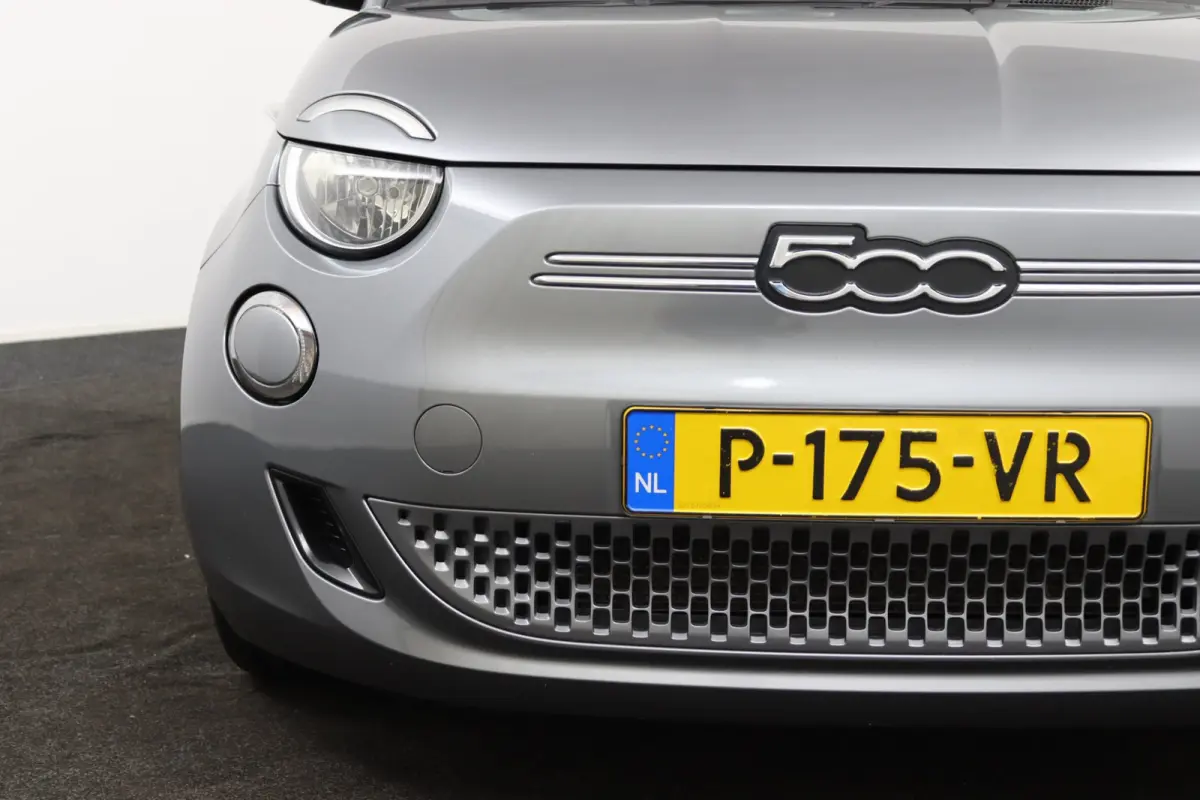 Icon 42 kWh | SoH 93,7% | Navigatie | Cruise Control | Digitaal Dashboard | Lichtmetalen Velgen | Climate Control | Bluetooth