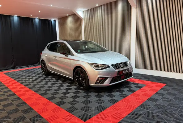 1.5 TSI FR Business Black Line Face lift Pano Camera Alcantara///