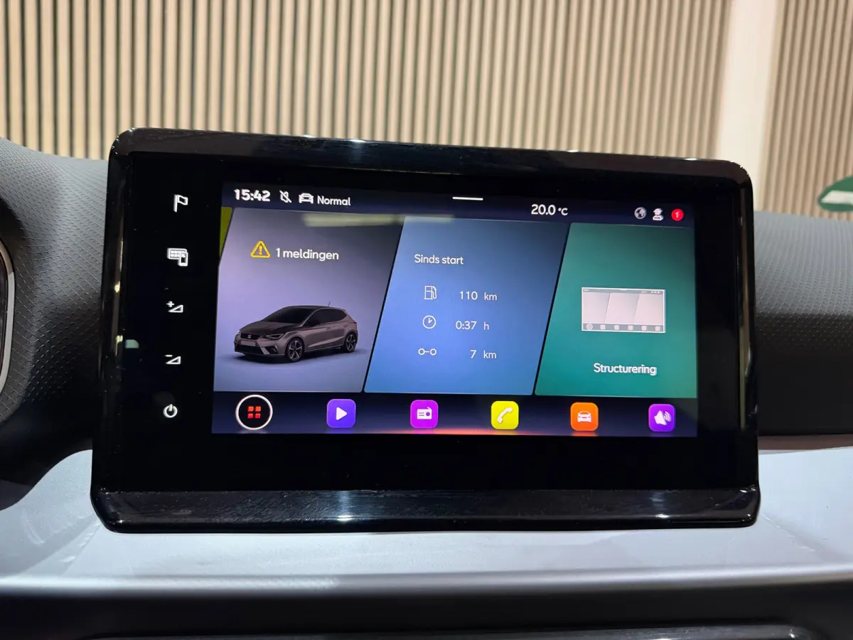 1.5 TSI FR Business Black Line Face lift Pano Camera Alcantara///