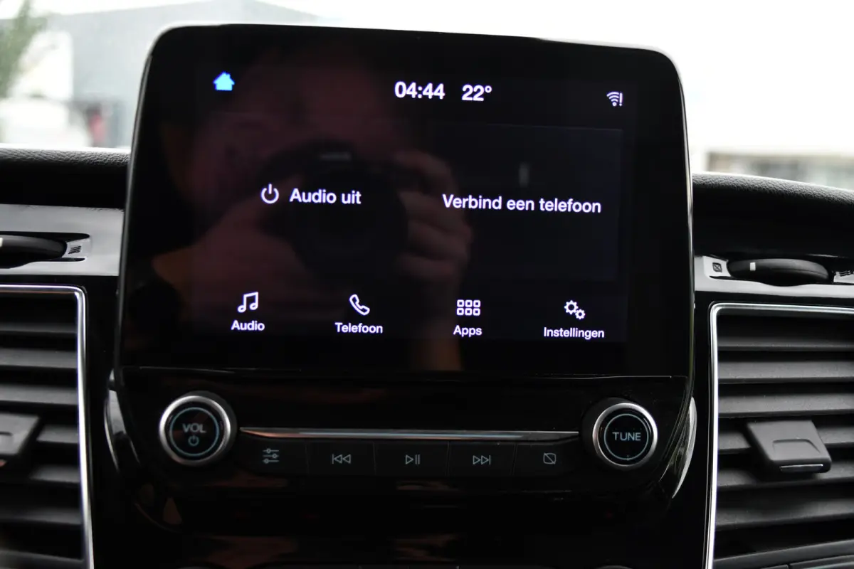 280 2.0 TDCI L1H1 Black Edition Camera, Cruise, Carplay, 170pk, Automaat, Stoelverwarming, Trekhaak, Multimedia, Xenon, Uniek!