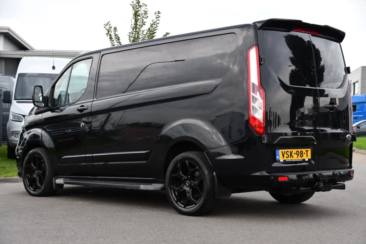 280 2.0 TDCI L1H1 Black Edition Camera, Cruise, Carplay, 170pk, Automaat, Stoelverwarming, Trekhaak, Multimedia, Xenon, Uniek!
