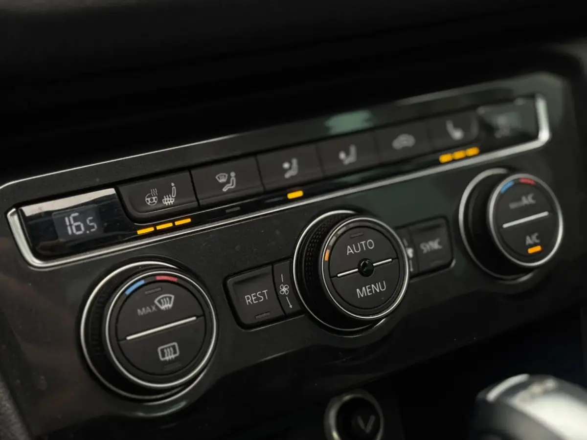 2.0 TSI 4Motion Highline (Dealer OndH, Panorama, 360 Camera, Stoel/Stuur VerW, Digitale Dash, Addapt Cruise,Etc)
