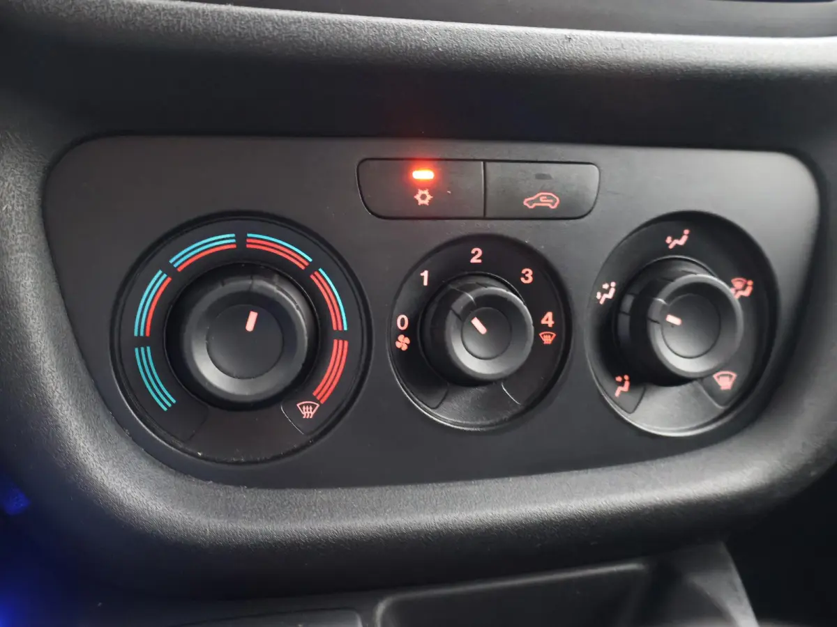 1.3 MJ ACTUAL EURO 6 + TREKHAAK | 17 INCH | AIRCO | BLUETOOTH