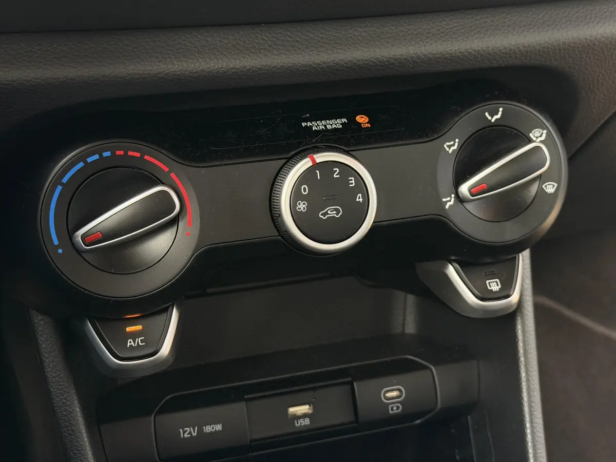1.0 DPI DynamicLine | NIEUW MODEL! | NL AUTO | Digital Cockpit | Achteruitrijcamera | Parkeersensoren | Carplay | Airco | Cruise Control |
