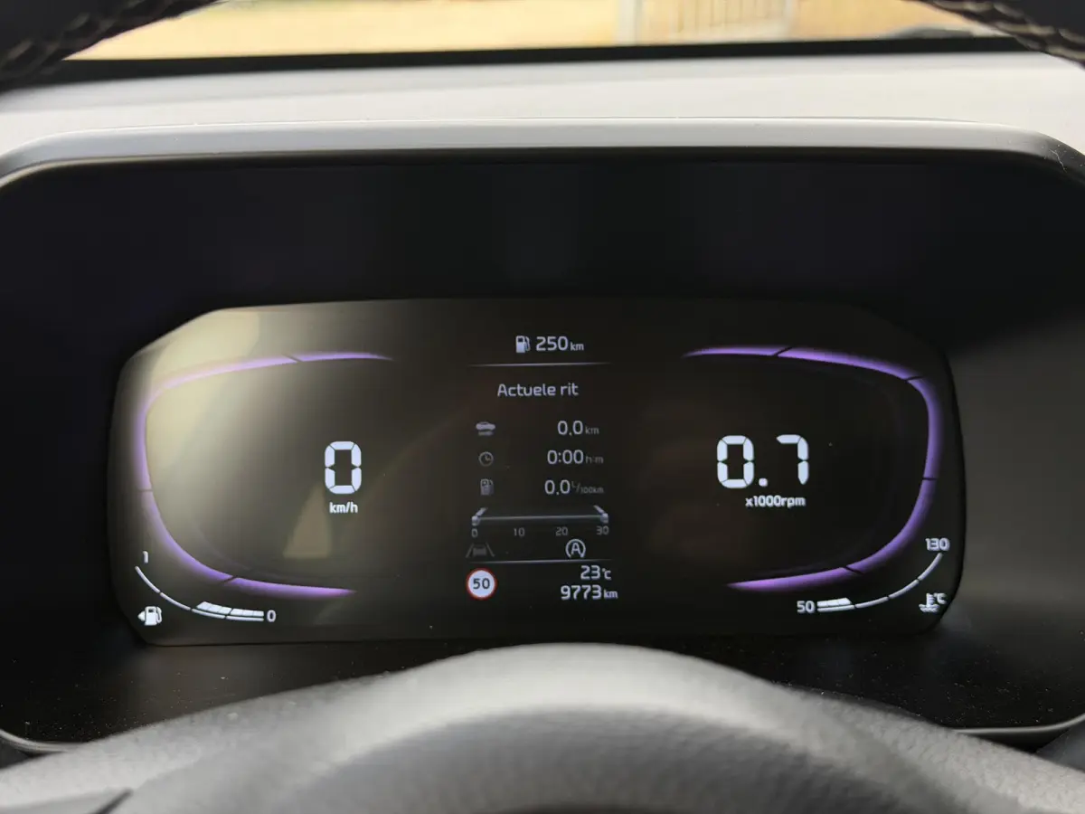 1.0 DPI DynamicLine | NIEUW MODEL! | NL AUTO | Digital Cockpit | Achteruitrijcamera | Parkeersensoren | Carplay | Airco | Cruise Control |