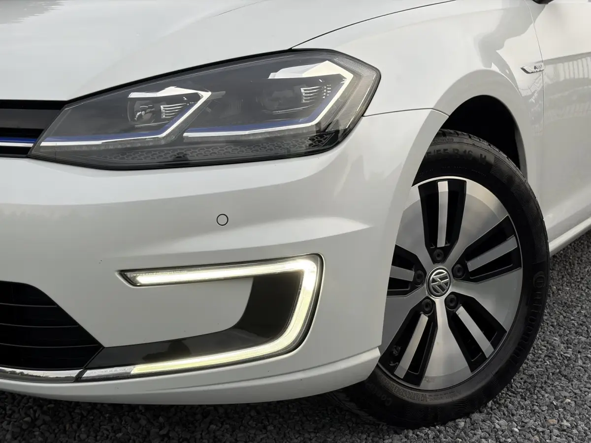 e-Golf ✓SOH 85,18 %✓2e Eigenaar✓Carplay✓Navi✓Clima✓Cruise✓Pdc V+A✓136pk✓Lm velgen✓Bj 12-2018✓N.A.P✓Apk tot 10-2027