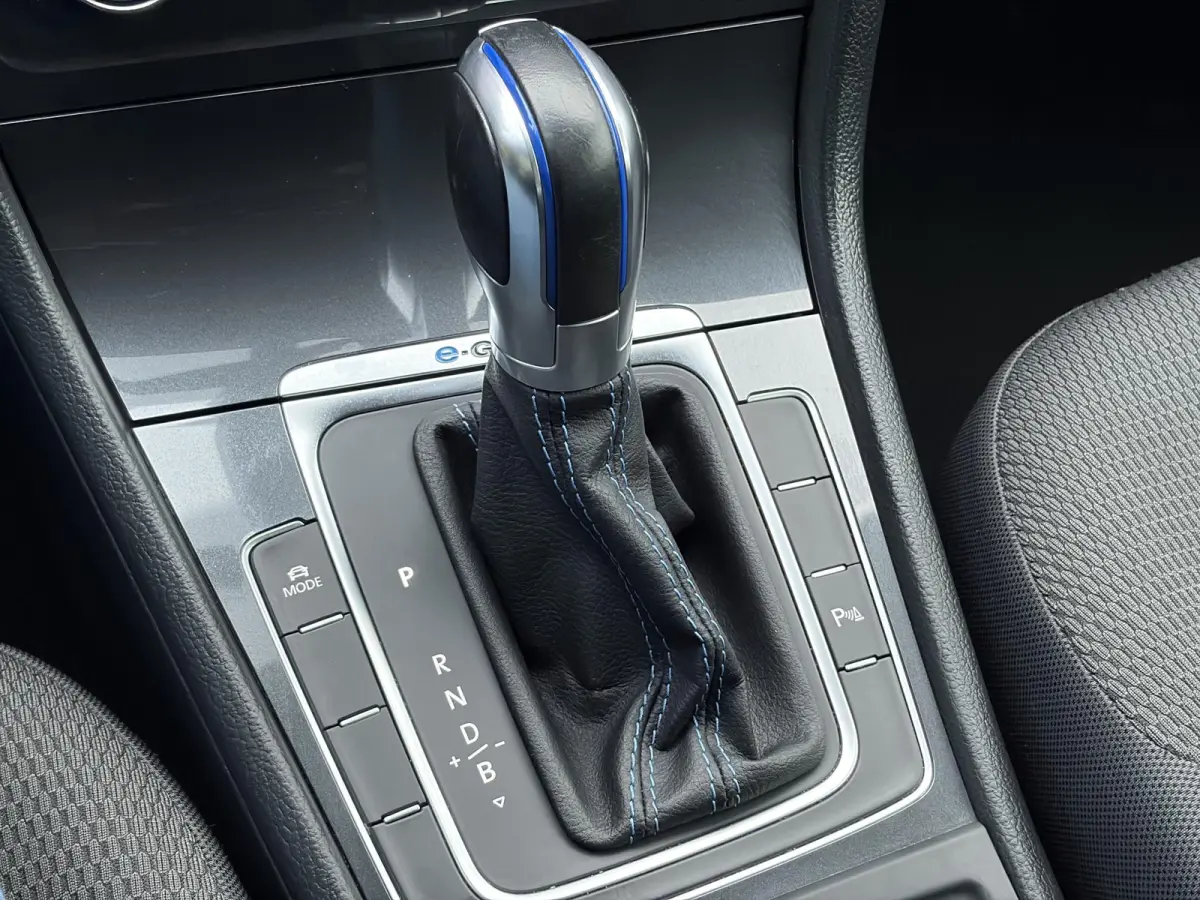e-Golf ✓SOH 85,18 %✓2e Eigenaar✓Carplay✓Navi✓Clima✓Cruise✓Pdc V+A✓136pk✓Lm velgen✓Bj 12-2018✓N.A.P✓Apk tot 10-2027