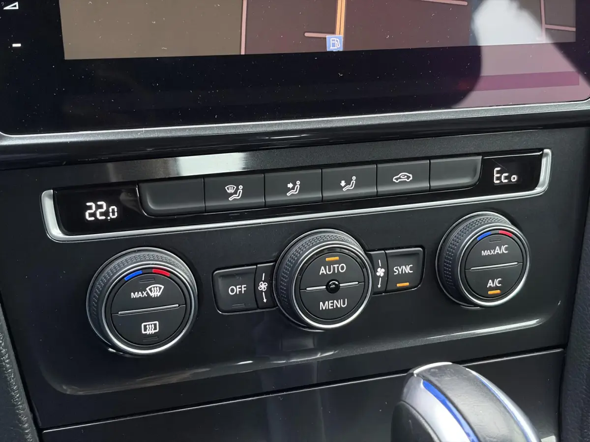 e-Golf ✓SOH 85,18 %✓2e Eigenaar✓Carplay✓Navi✓Clima✓Cruise✓Pdc V+A✓136pk✓Lm velgen✓Bj 12-2018✓N.A.P✓Apk tot 10-2027