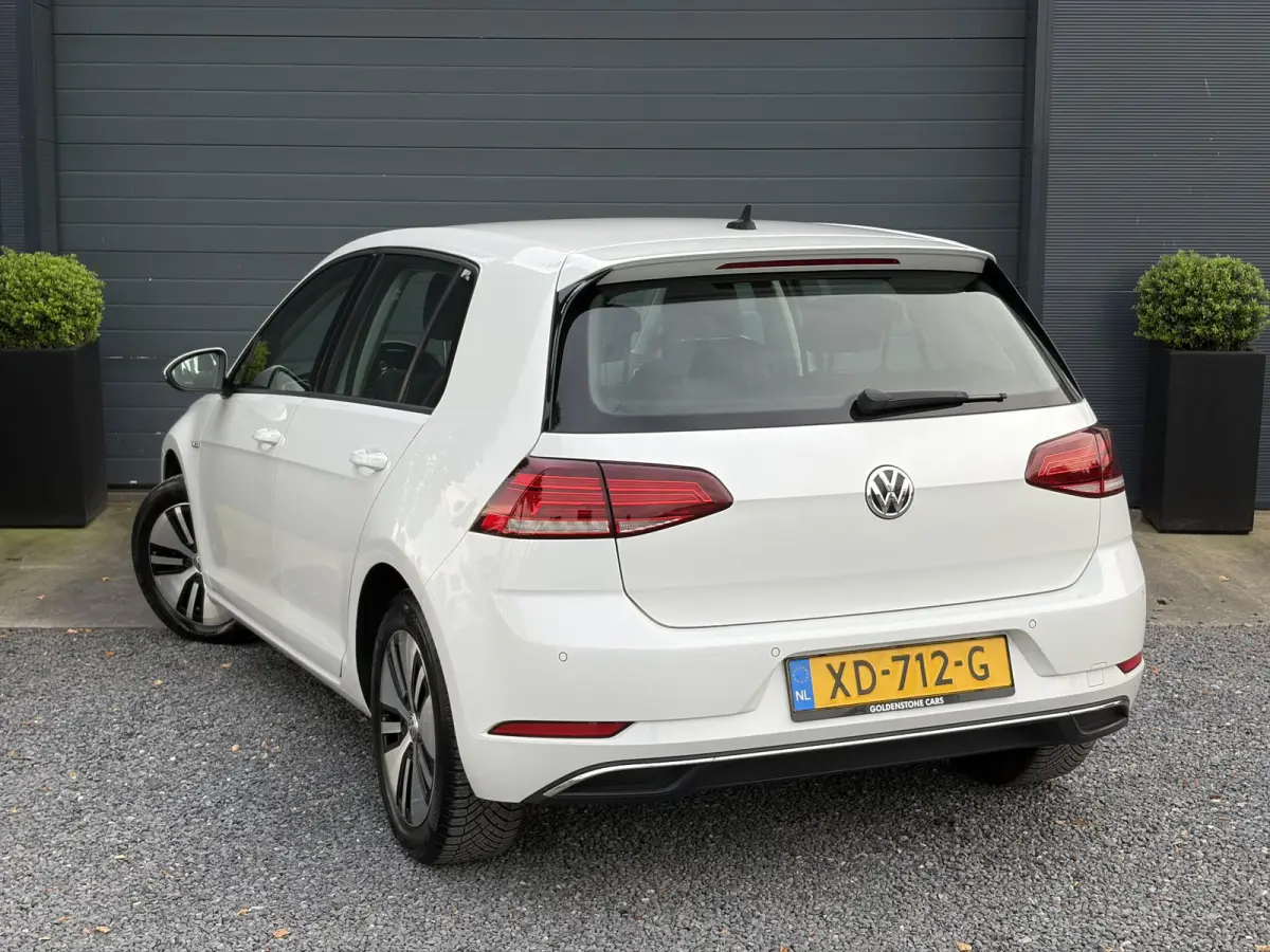 e-Golf ✓SOH 85,18 %✓2e Eigenaar✓Carplay✓Navi✓Clima✓Cruise✓Pdc V+A✓136pk✓Lm velgen✓Bj 12-2018✓N.A.P✓Apk tot 10-2027