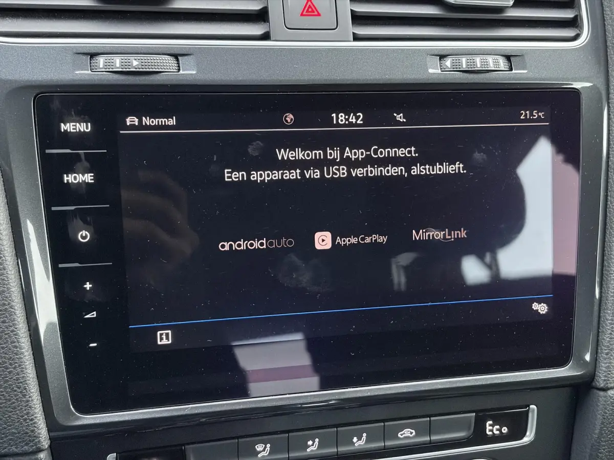 e-Golf ✓SOH 85,18 %✓2e Eigenaar✓Carplay✓Navi✓Clima✓Cruise✓Pdc V+A✓136pk✓Lm velgen✓Bj 12-2018✓N.A.P✓Apk tot 10-2027