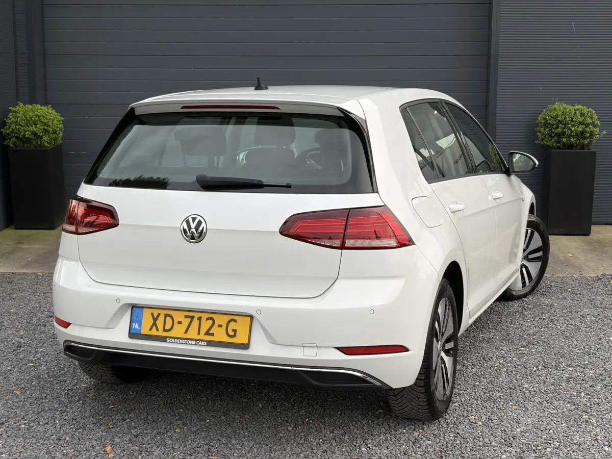 e-Golf ✓SOH 85,18 %✓2e Eigenaar✓Carplay✓Navi✓Clima✓Cruise✓Pdc V+A✓136pk✓Lm velgen✓Bj 12-2018✓N.A.P✓Apk tot 10-2027