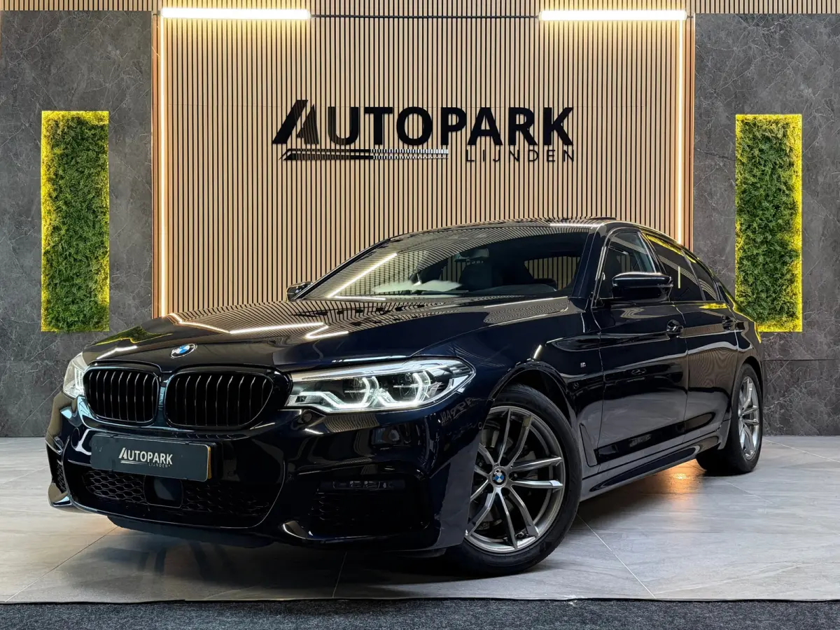 520i M-Sport|SERVICE-INCLUSIVE|PANO|MEMORY|NAP|SFEERVERLICHTING|STOELVENTILATIE|DISPLAY-KEY|