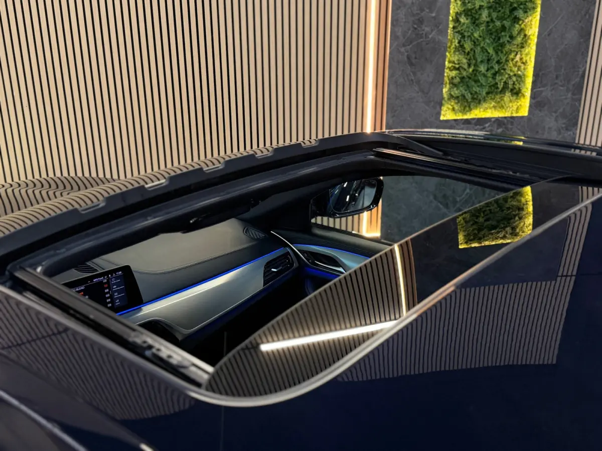 520i M-Sport|SERVICE-INCLUSIVE|PANO|MEMORY|NAP|SFEERVERLICHTING|STOELVENTILATIE|DISPLAY-KEY|