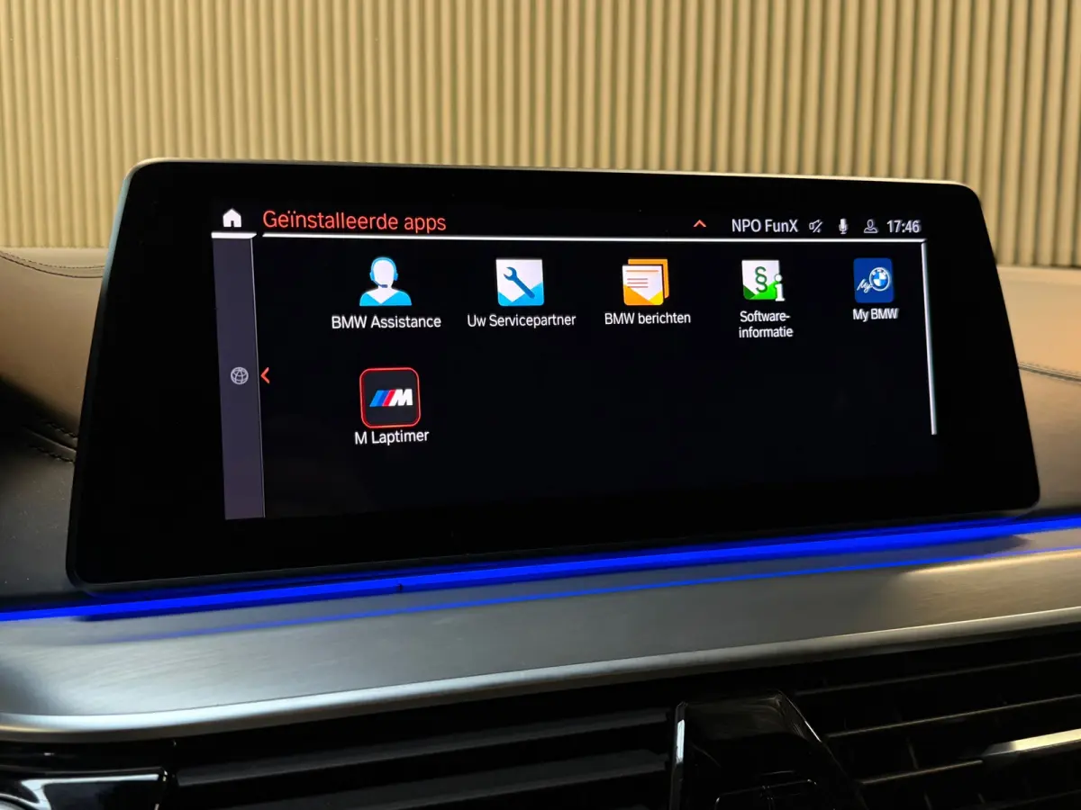520i M-Sport|SERVICE-INCLUSIVE|PANO|MEMORY|NAP|SFEERVERLICHTING|STOELVENTILATIE|DISPLAY-KEY|