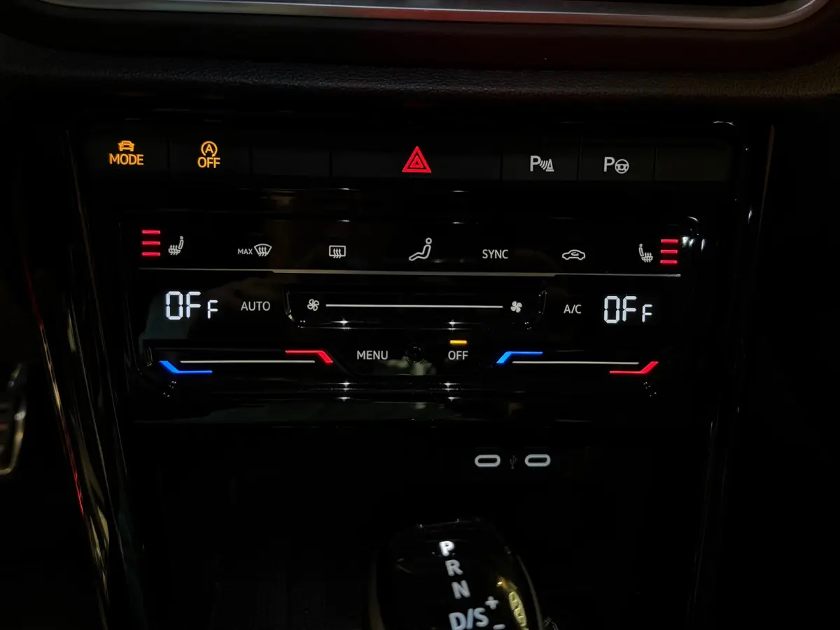 1.5 TSI R-Line Pano|Leder|Beats|Keyl|Led|IQ|Sfeer