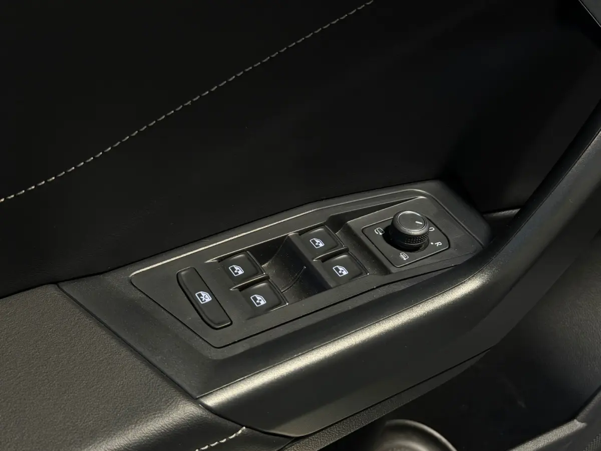1.5 TSI R-Line Pano|Leder|Beats|Keyl|Led|IQ|Sfeer