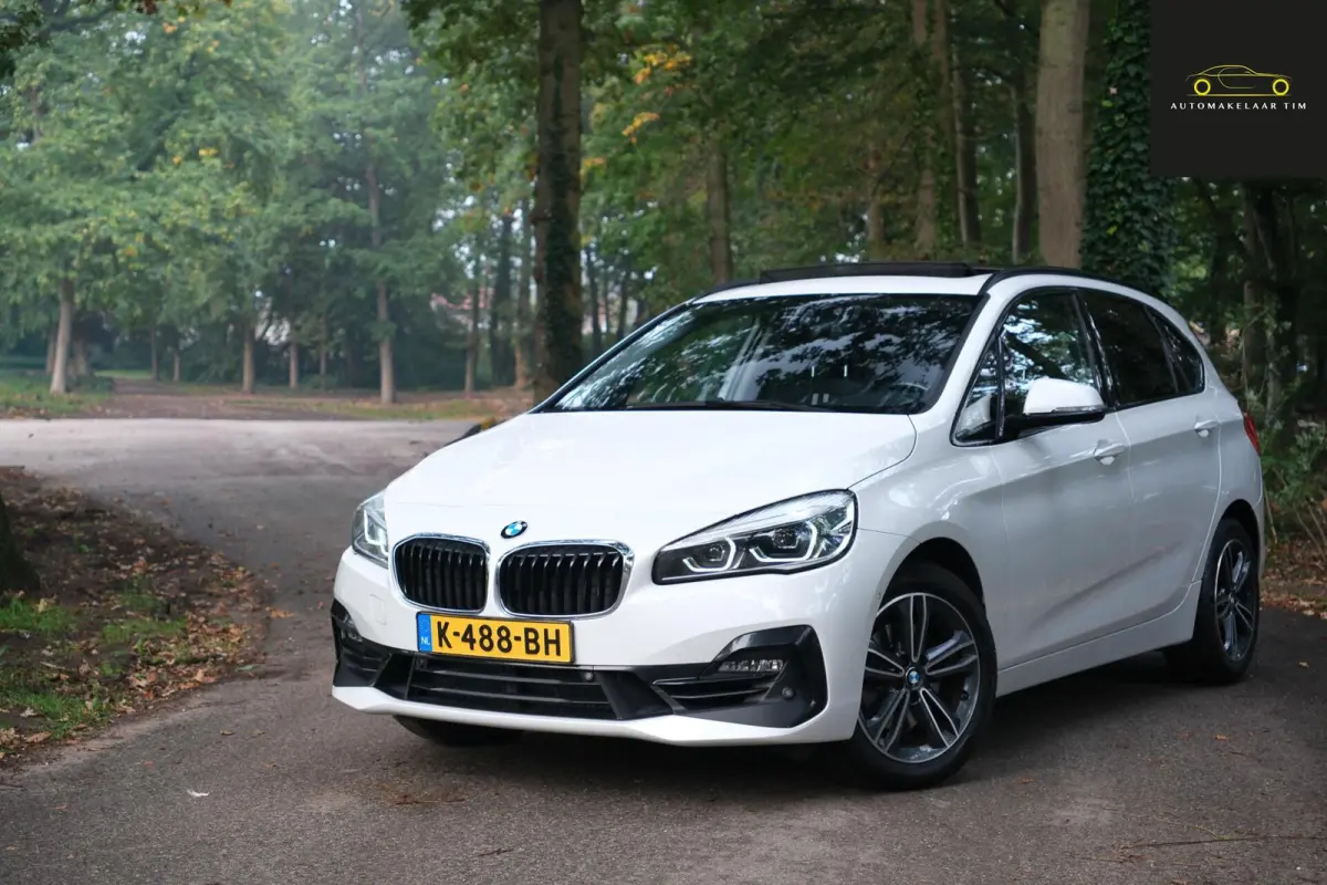 220i High Executive Edition