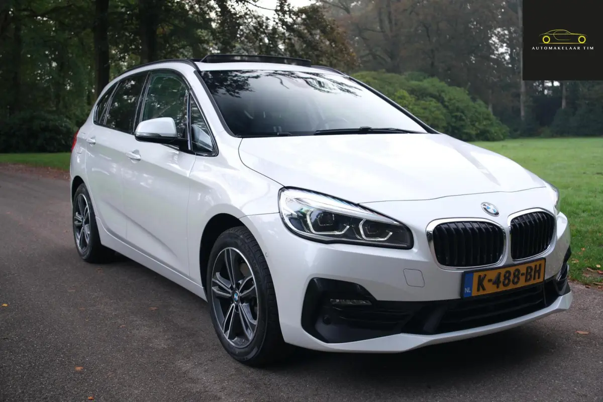 220i High Executive Edition