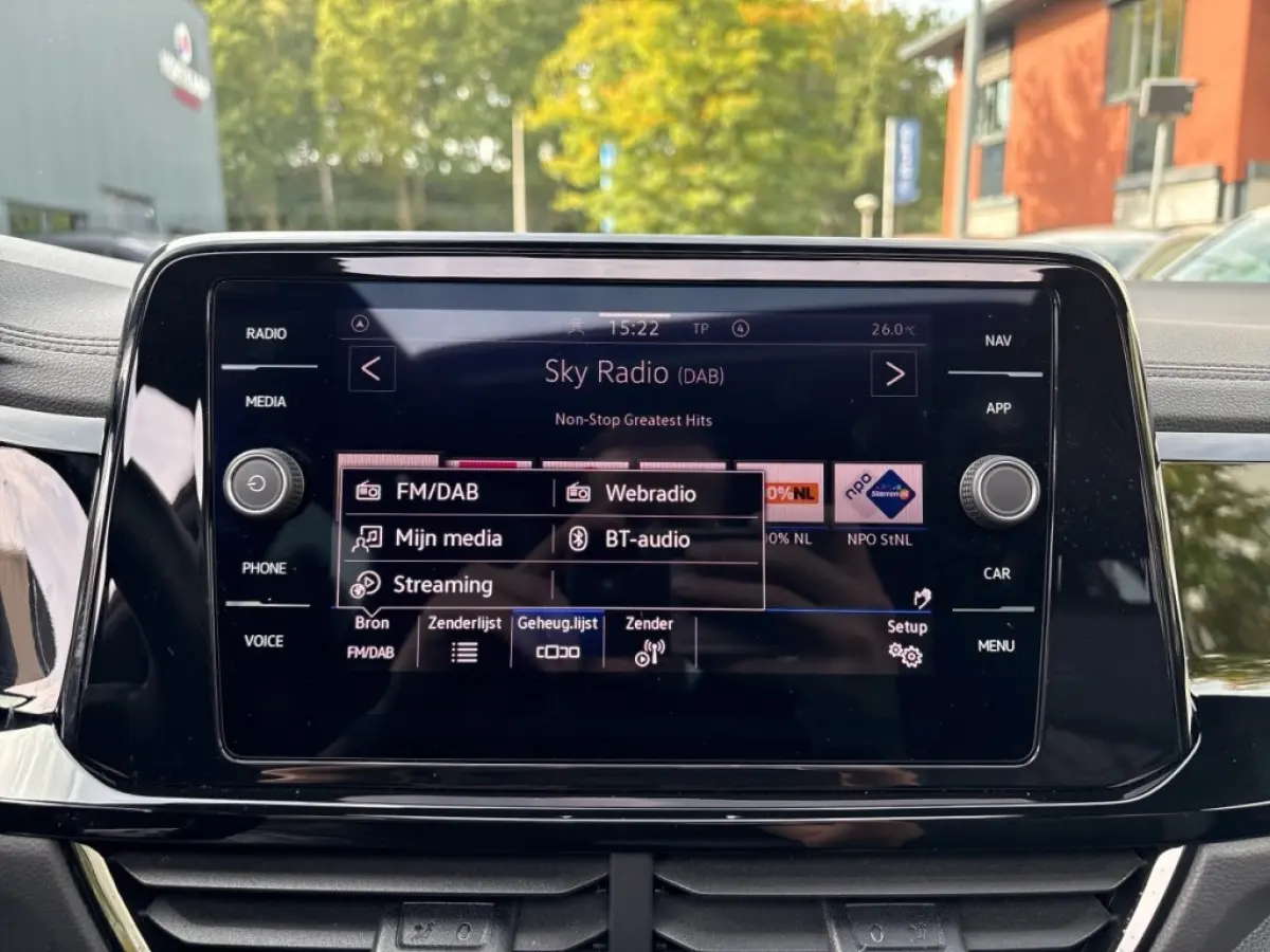 1.5 TSI DSG R-LINE PANO-DAK/CAMERA/ACC/STOELVERW/CARPLAY