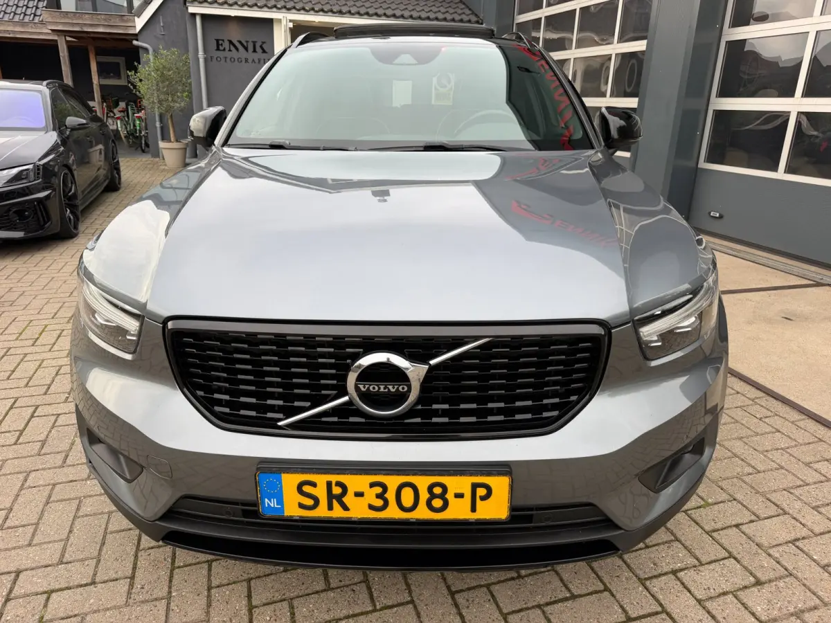 2.0 T5 AWD R-Design Intro Edition / Pano / Camera / ACC / Trekhaak .
