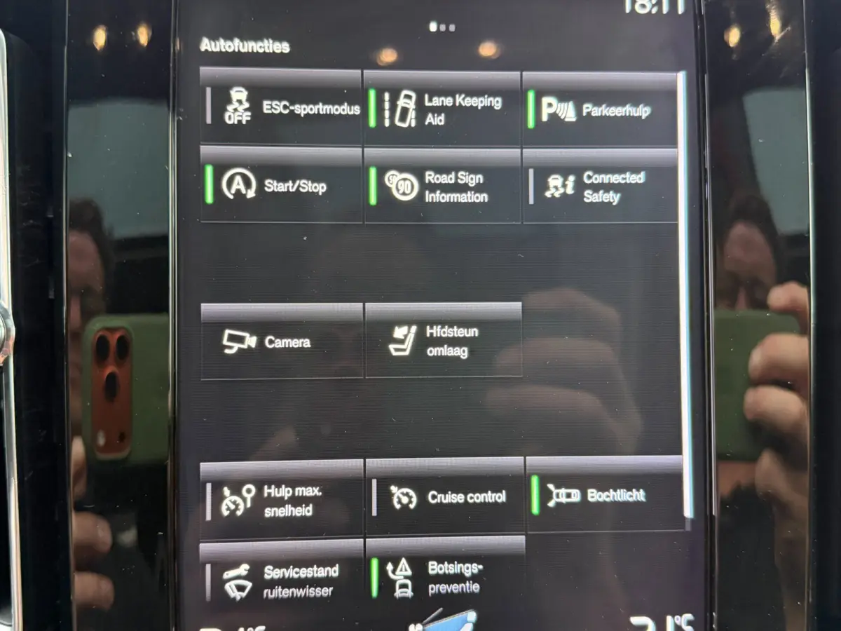 2.0 T5 AWD R-Design Intro Edition / Pano / Camera / ACC / Trekhaak .