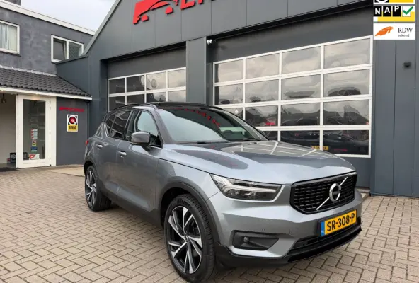2.0 T5 AWD R-Design Intro Edition / Pano / Camera / ACC / Trekhaak .