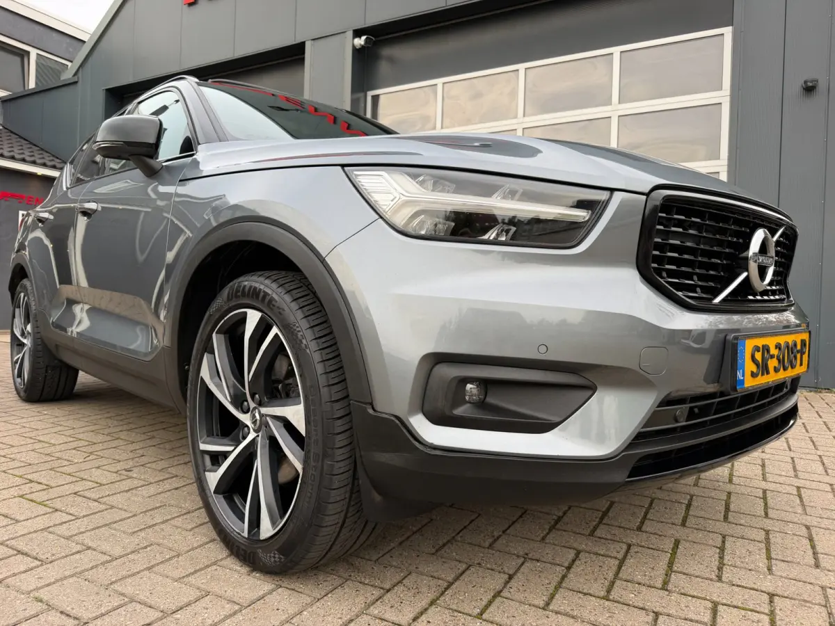 2.0 T5 AWD R-Design Intro Edition / Pano / Camera / ACC / Trekhaak .