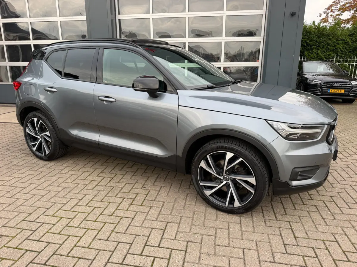 2.0 T5 AWD R-Design Intro Edition / Pano / Camera / ACC / Trekhaak .