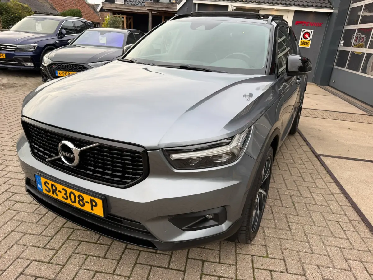 2.0 T5 AWD R-Design Intro Edition / Pano / Camera / ACC / Trekhaak .
